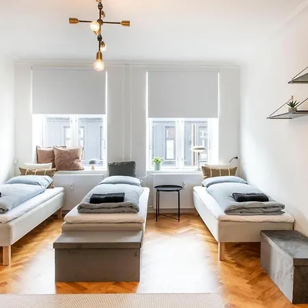 Lägenhet 165m2 Luxury Flat In Center *