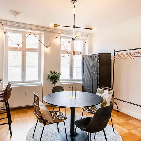 Lägenhet 165m2 Luxury Flat In Center *