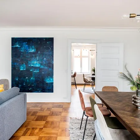 165m2 Luxury Flat In Center *
